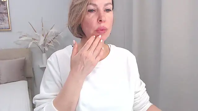 AnnyUBright online show from 9, 1, 2025