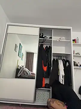 NNNoire online show from 9, 1, 2026