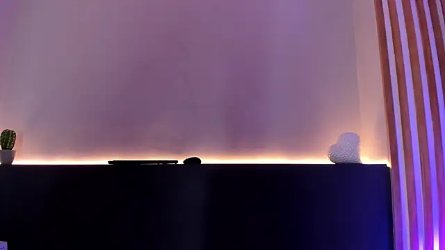 sara  jones gh online show from 14, 3, 2025