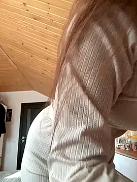 Snapshot of mewKate chatting on 25, 10, 2025 mewKate online show from 25, 10, 2025