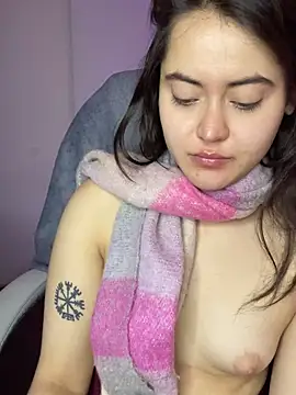 Camila pinkk online show from 15, 4, 2026