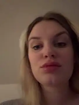 Snapshot of shiny_bunnyyy chatting on 18, 1, 2025 shiny bunnyyy online show from 18, 1, 2025