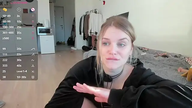 Snapshot of shiny_bunnyyy chatting on 18, 1, 2025 shiny bunnyyy online show from 18, 1, 2025