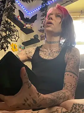 trashbrat online show from 19, 5, 2026