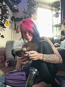 trashbrat online show from 24, 6, 2026