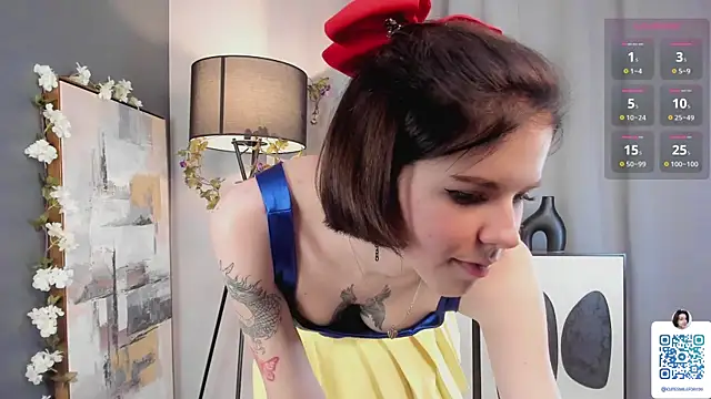 OdiliaHartnell online show from 25, 1, 2025