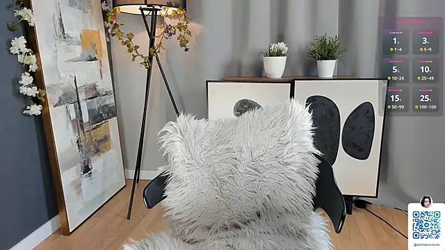 OdiliaHartnell online show from 2, 2, 2025