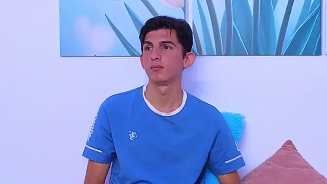 Snapshot of Ana_and_Leo chatting on 27, 10, 2025 Ana and Leo online show from 27, 10, 2025