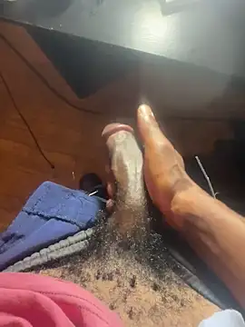 Snapshot of triplebeast chatting on 25, 10, 2025 triplebeast online show from 25, 10, 2025