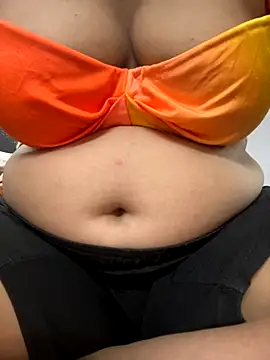 Snapshot of Red-Magic-25 chatting on 10, 9, 2025 Red-Magic-25 online show from 10, 9, 2025