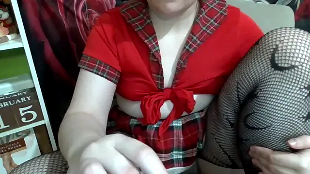 Snapshot of AverageRose chatting on 16, 2, 2026 AverageRose online show from 16, 2, 2026