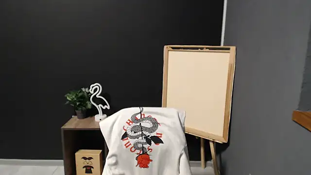 mini girly online show from 7, 2, 2025