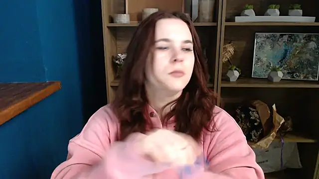 mini girly online show from 19, 2, 2025