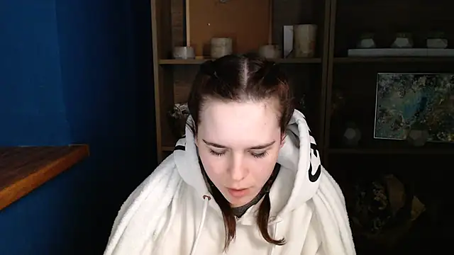 mini girly online show from 21, 2, 2025