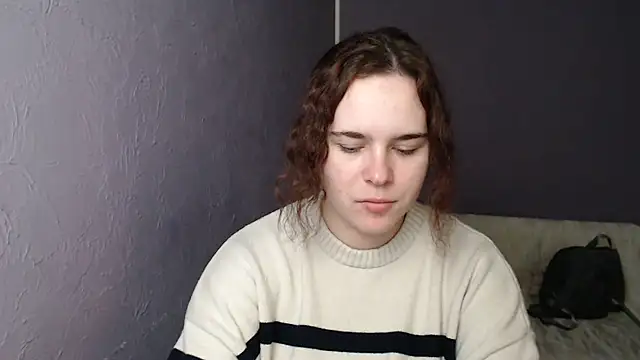 mini girly online show from 26, 2, 2025