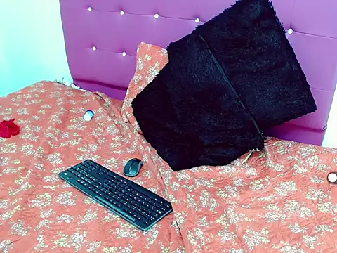 mia grey01 online show from 25, 2, 2025