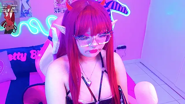 Snapshot of LaytonBox chatting on 17, 3, 2025 LaytonBox online show from 17, 3, 2025