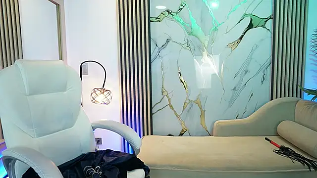 Emma Walkerr  online show from 14, 3, 2026