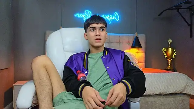 Tommy18   online show from 19, 2, 2025