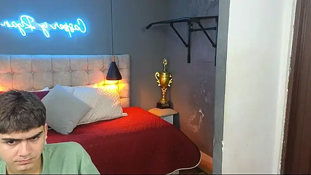 Tommy18   online show from 25, 2, 2025