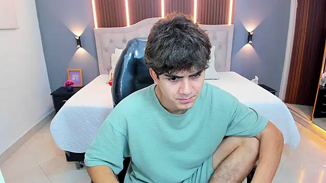 Tommy18   online show from 5, 2, 2026