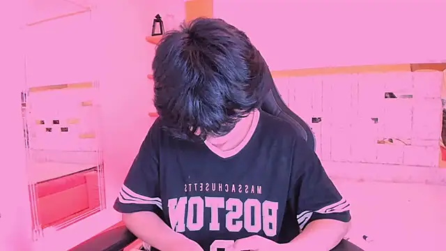 Snapshot of AllanYong18 chatting on 7, 3, 2025 AllanYong18 online show from 7, 3, 2025