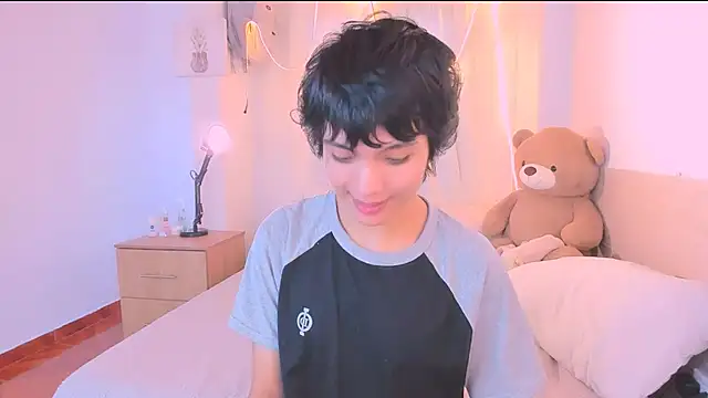 Snapshot of AllanYong18 chatting on 27, 9, 2025 AllanYong18 online show from 27, 9, 2025