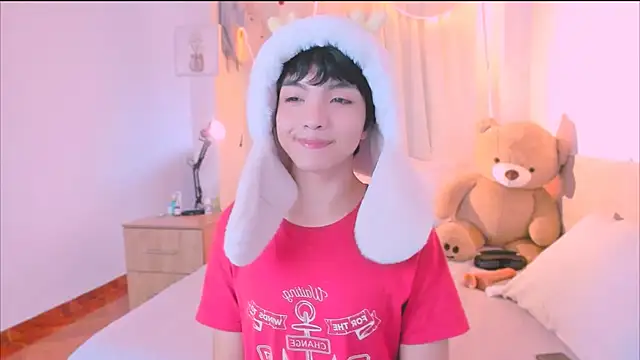 Snapshot of AllanYong18 chatting on 21, 10, 2025 AllanYong18 online show from 21, 10, 2025