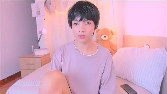 Snapshot of AllanYong18 chatting on 1, 11, 2025 AllanYong18 online show from 1, 11, 2025