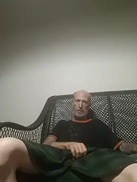 Snapshot of filthymind619 chatting on 17, 5, 2026 filthymind619 online show from 17, 5, 2026