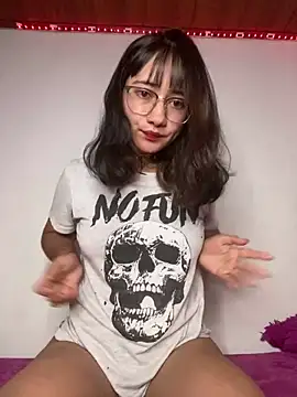 Snapshot of Catmila- chatting on 22, 1, 2025 Catmila- online show from 22, 1, 2025