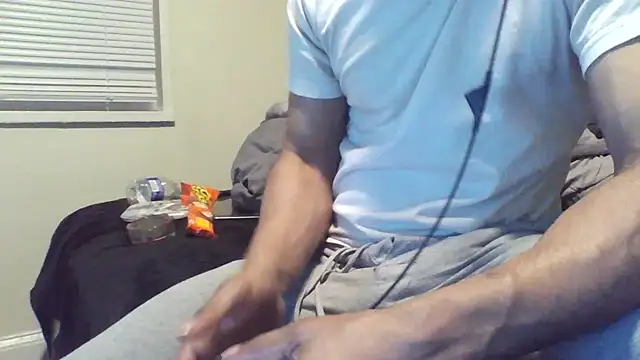Snapshot of MrDaddyBbSnake chatting on 13, 3, 2025 MrDaddyBbSnake online show from 13, 3, 2025