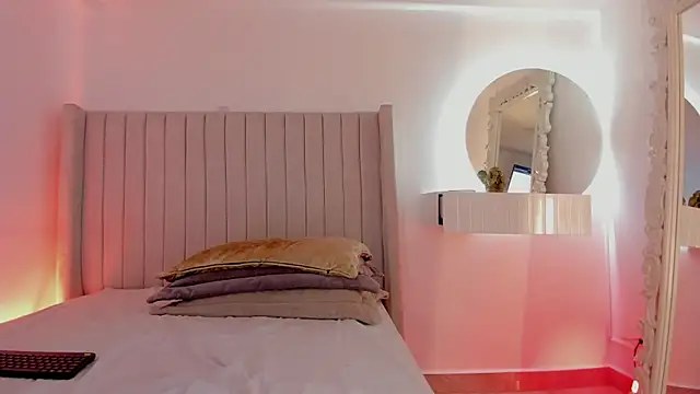 Karla Hudsson online show from 7, 4, 2026