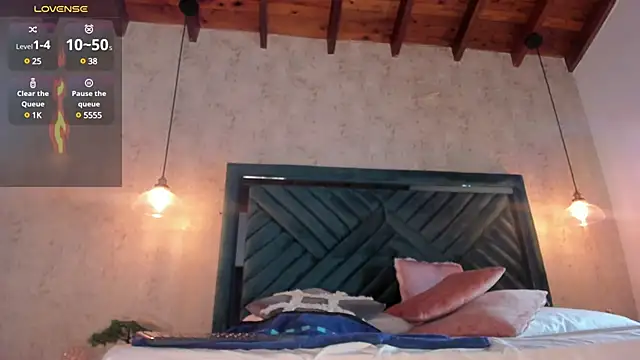 Marttina Ruiz online show from 4, 3, 2025