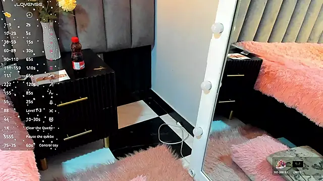 chelsea bolton  online show from 30, 11, 2025