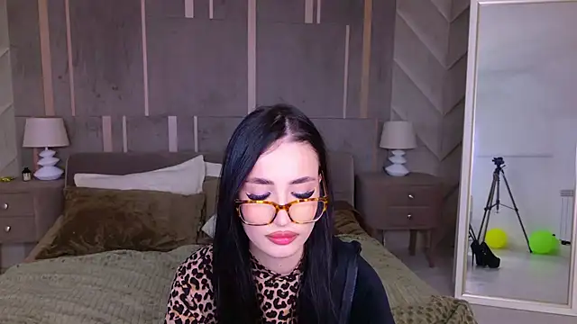 Snapshot of EmmaLawrens chatting on 12, 2, 2025 EmmaLawrens online show from 12, 2, 2025