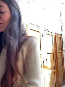 Snapshot of Aleska_Miami chatting on 6, 5, 2026 Aleska Miami online show from 6, 5, 2026