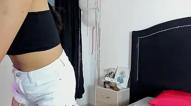 Snapshot of Cleo_Hott chatting on 22, 3, 2025 Cleo Hott online show from 22, 3, 2025