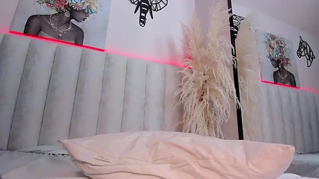 Snapshot of _Cristal_Collins chatting on 18, 1, 2025 Cristal Collins online show from 18, 1, 2025