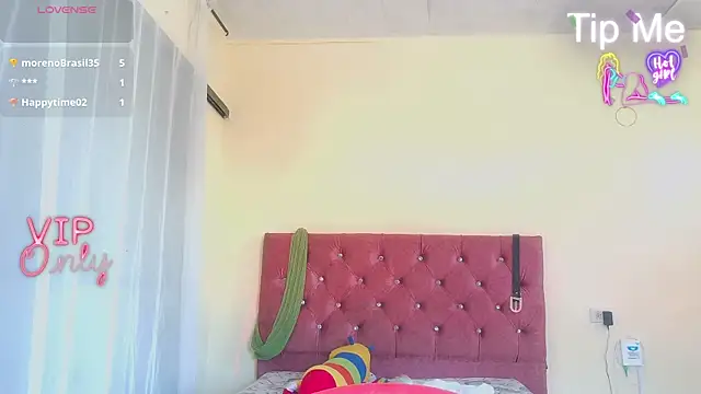 boysLittle online show from 19, 4, 2026