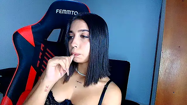 Rousse violett online show from 11, 2, 2026