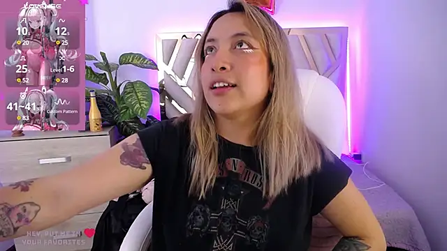 NyxAndria 1 online show from 4, 2, 2025