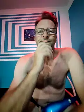 itsmeyes69 online show from 28, 1, 2025