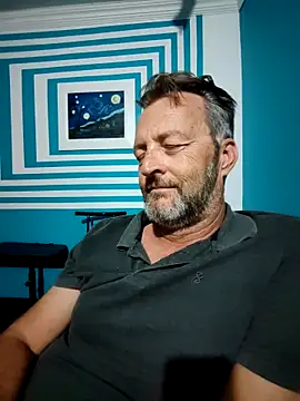 itsmeyes69 online show from 14, 2, 2025