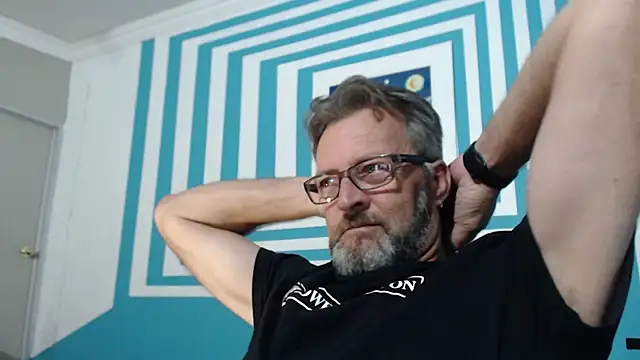 itsmeyes69 online show from 27, 2, 2025