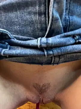 Snapshot of StefanyRousse chatting on 6, 3, 2025 StefanyRousse online show from 6, 3, 2025