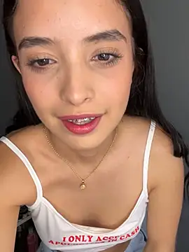 Snapshot of StefanyRousse chatting on 28, 9, 2025 StefanyRousse online show from 28, 9, 2025