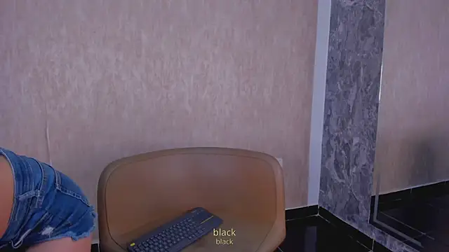 Snapshot of StefanyRousse chatting on 15, 10, 2025 StefanyRousse online show from 15, 10, 2025