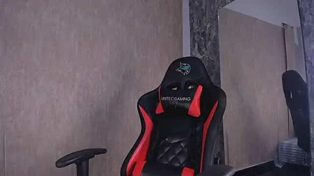 Snapshot of StefanyRousse chatting on 7, 1, 2026 StefanyRousse online show from 7, 1, 2026