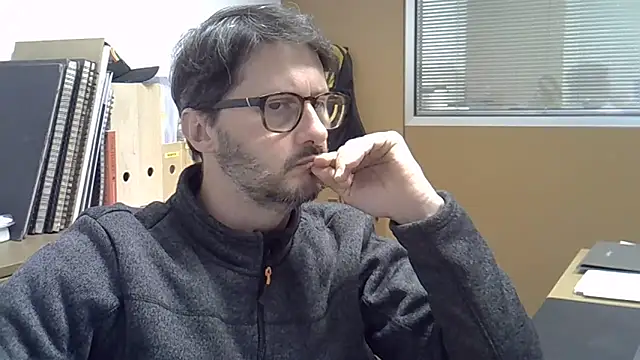 Snapshot of Cellino4 chatting on 6, 2, 2025 Cellino4 online show from 6, 2, 2025